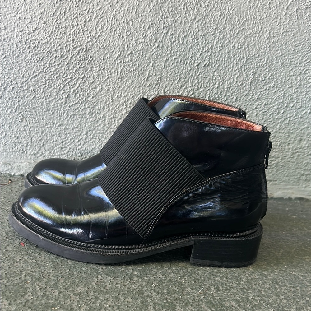 Women's Black Elastic Strap Ankle Boots